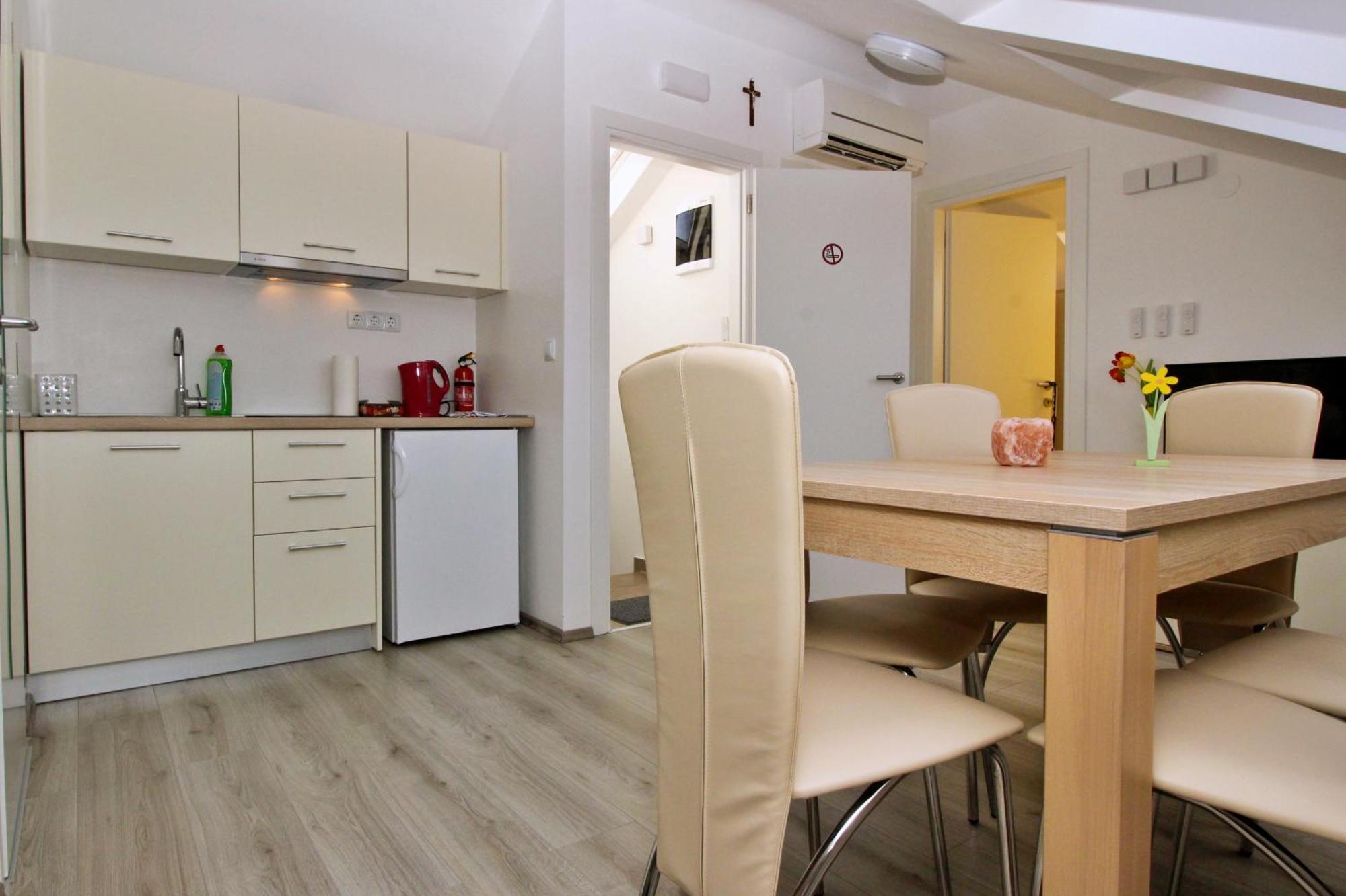 Apartment Ivo P. シロ エクステリア 写真